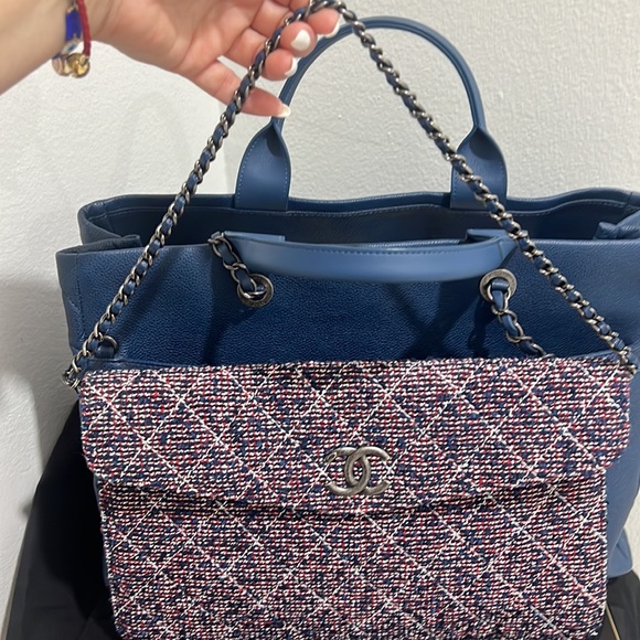 Two in one chanel tote with envelope to be use at night or during the day - Picture 4 of 14